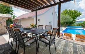 4 Bedroom Amazing Home In Glavina Donja